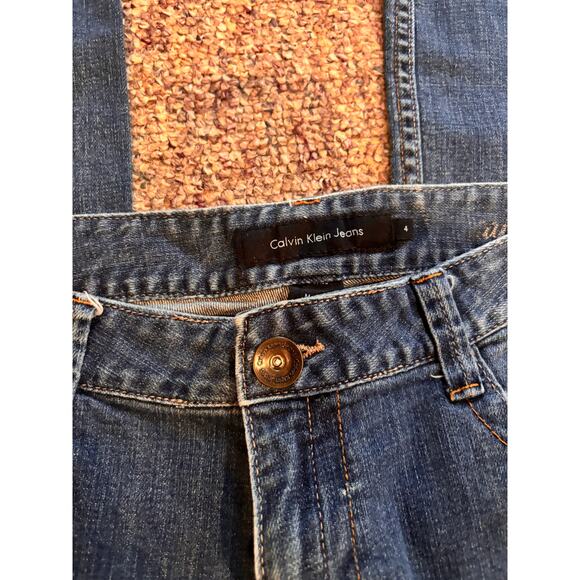 Calvin Klein regular wash size 4 blue boot cut jeans  - Picture 7 of 7
